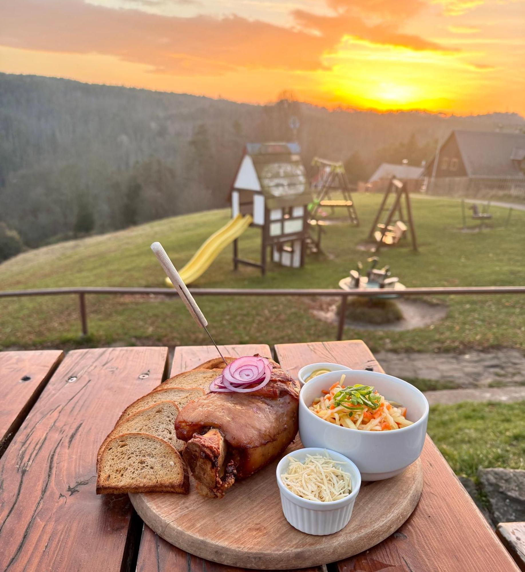 Resort Mezna Грженско Екстер'єр фото